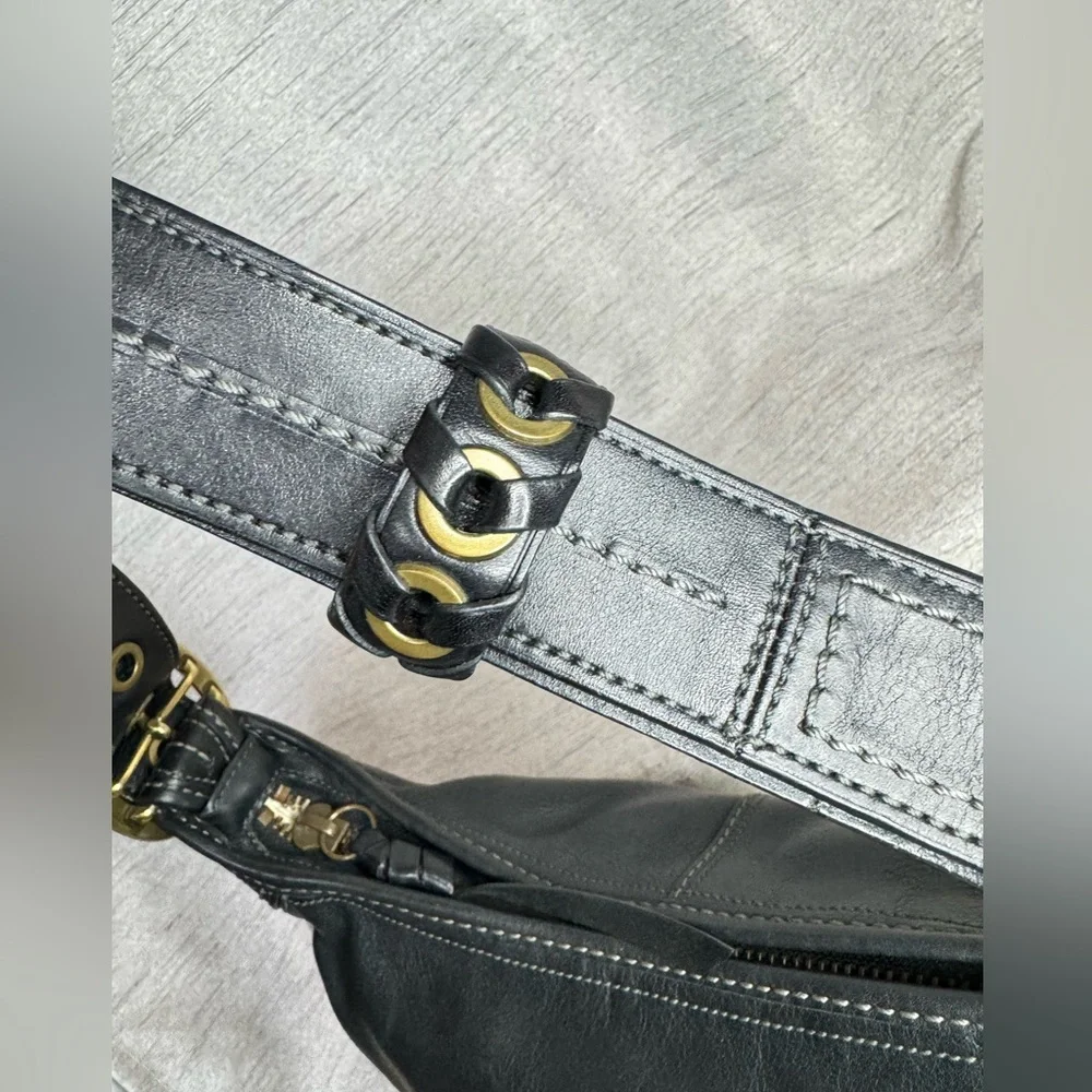 Coach Y2K Black Leather Bleecker Duffle w/ Tattersall Lining - Aprox 12” x 10” - Picture 13 of 17